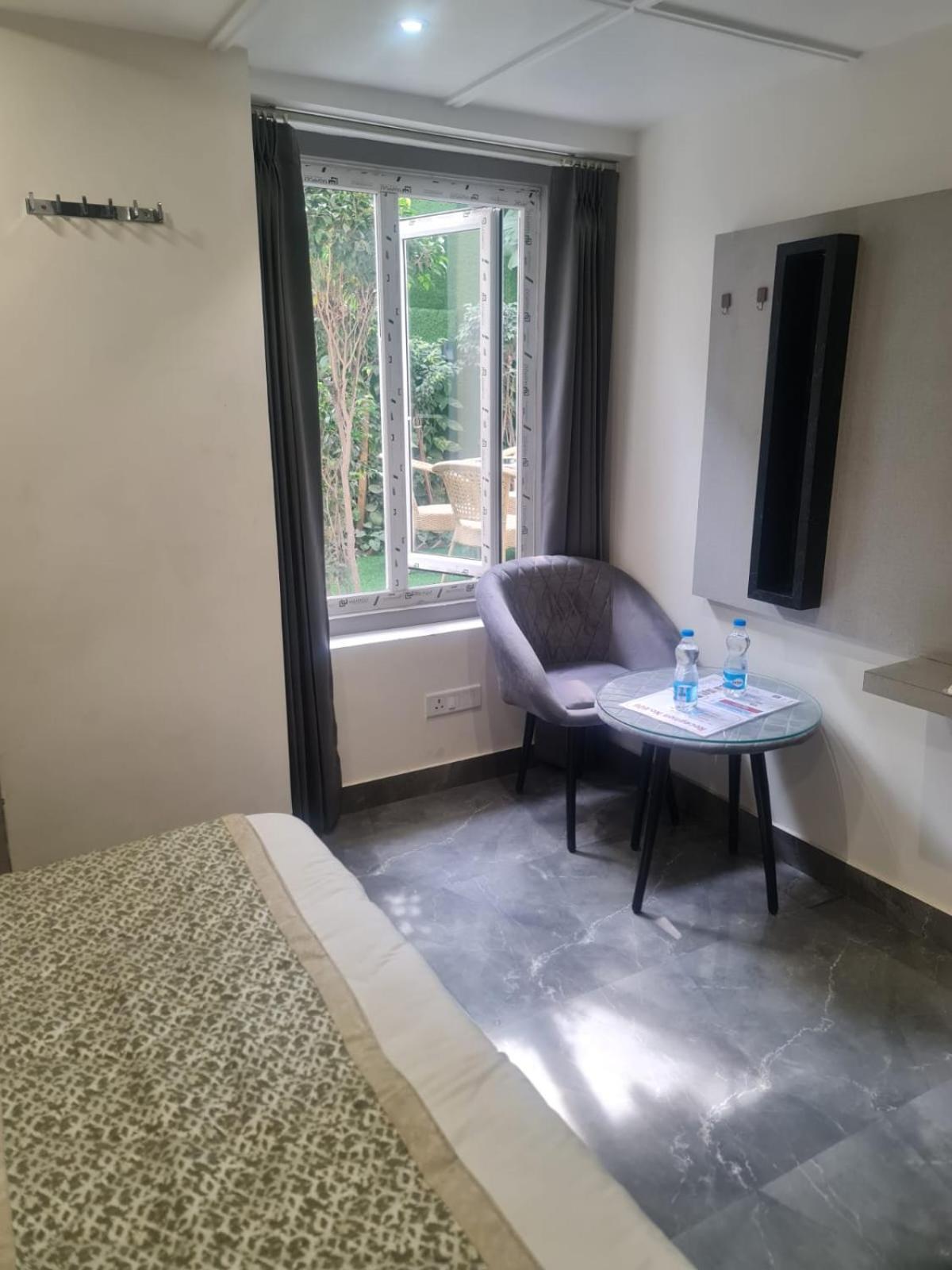 City View With Garden -5 Mins Walk From Golden Temple Amritsar Eksteriør billede